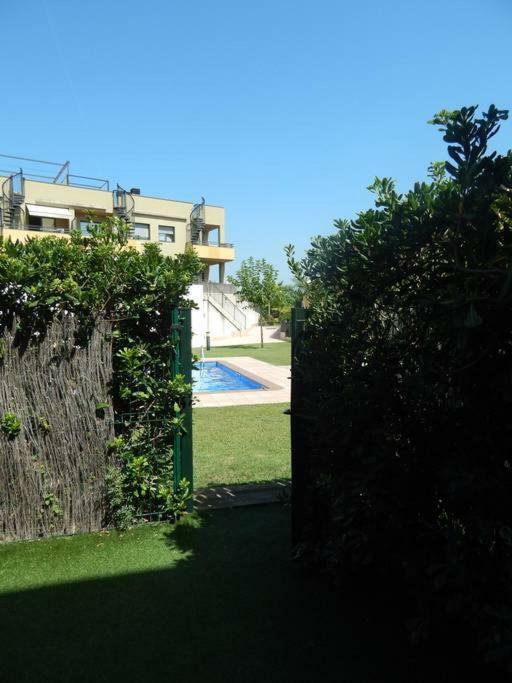 Masia Blanca - Coma-Ruga Exterior foto